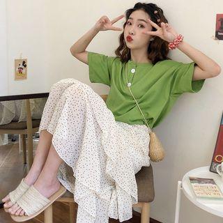 Short-sleeve Henley / Dotted Tiered Midi Skirt