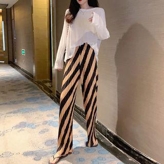 Long-sleeve Slit Back T-shirt / Striped Wide-leg Pants