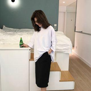 Plain 3/4-sleeve T-shirt / Plain Elastic-waist Skirt