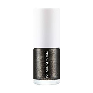 Nature Republic - Color And Nature Nail Color (#65 Shark Grey)