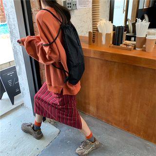 Plain Loose-fit Sweatshirt / Striped Midi Skirt