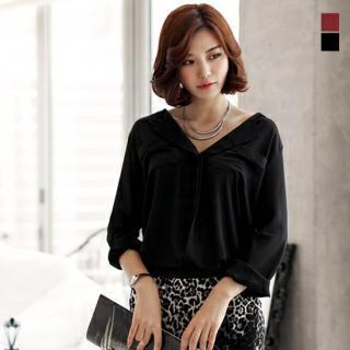 V-neck Pocket-front Top
