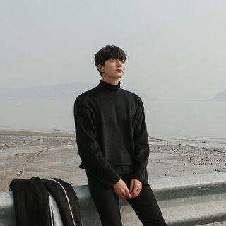 Mock-neck Drop-shoulder Fleece Top