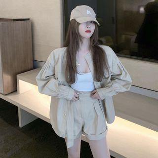 Button Jacket / High-waist Shorts / Belt