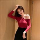 Long-sleeve Asymmetric Shoulder Tee