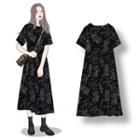 Short-sleeve Leaf Print Midi T-shirt Dress Black - One Size
