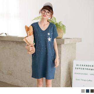 V-neck Star Print Loose-fit Dress