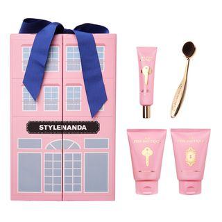 3 Concept Eyes - Pink Boutique Set: Creamful Foundation 30ml + Foundation Brush + Body Butter Cream 160ml + Bubble Foam Cleanser 160ml 4pcs