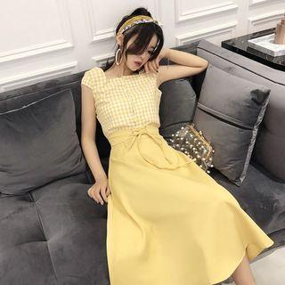 Plaid Cap-sleeve Top / A-line Skirt