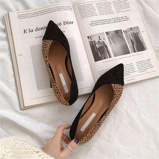 Pointy-toe Color-block Flats