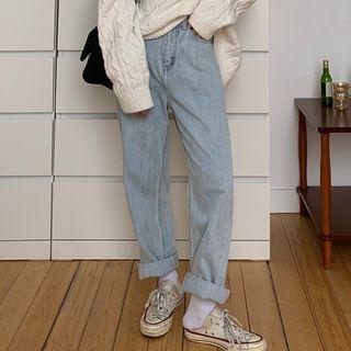 Straight-fit Jeans / Cable Knit Sweater