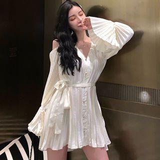 V-neck Cold Shoulder Long-sleeve Dress