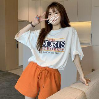 Elbow-sleeve Lettering Print T-shirt / Wide Leg Shorts