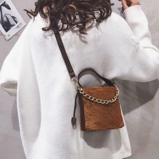 Chain Strap Furry Bucket Bag