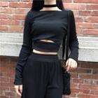 Long-sleeve Cropped Knit Top With Choker