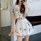 Short-sleeve Floral Scalloped Crop Top / Bow Shorts
