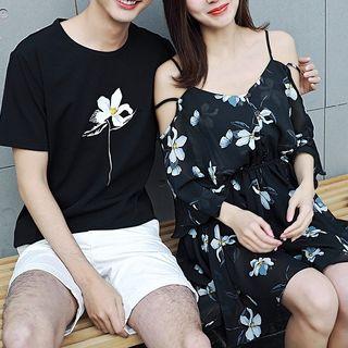 Couple Matching Floral Print Off Shoulder 3/4 Sleeve Dress / Printed Short Sleeve T-shirt