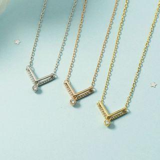 V Shape Pendant Necklace