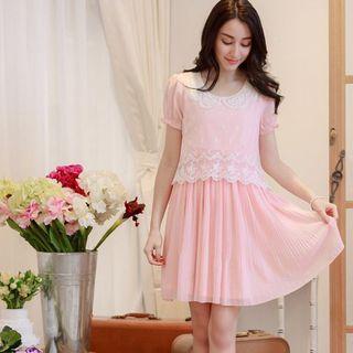 Short-sleeve Lace Panel Pleated Dress