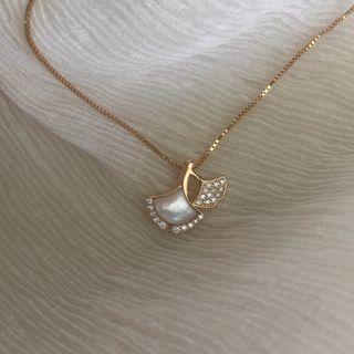 925 Sterling Silver Rhinestone Shell Pendant Necklace