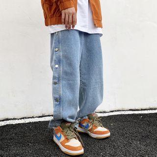 Button Jeans