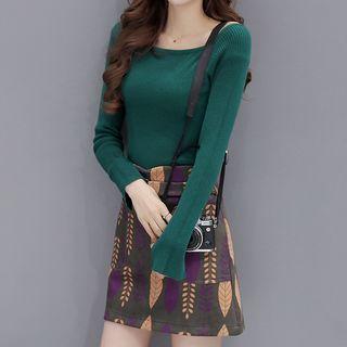 Set : Plain Knit Top + Patterned Skirt