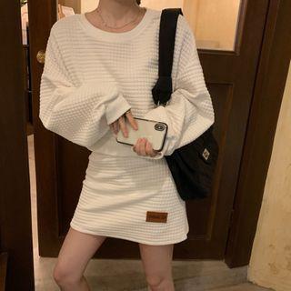 Set : Cropped Round-neck Sweatshirt / High-waist Skirt