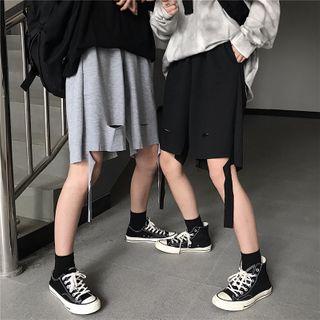 Distressed Plain Straight-cut Shorts