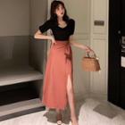 Short-sleeve Top / Plain Slit Midi Skirt