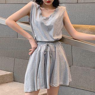 Set: Sleeveless Bow-back Top + Wide Leg Shorts
