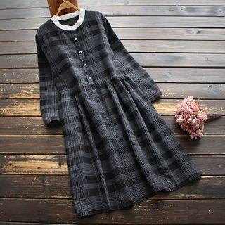 Long-sleeve Plaid Midi A-line Dress Black Gray - One Size