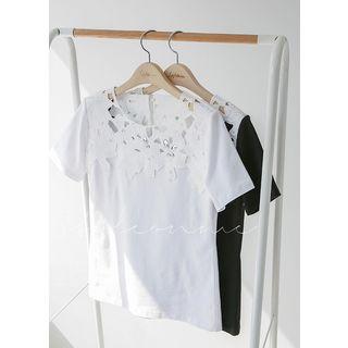 Cutout-detail Lace-yoke T-shirt