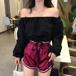 Long-sleeve Off Shoulder Cropped Top / Sweatshorts