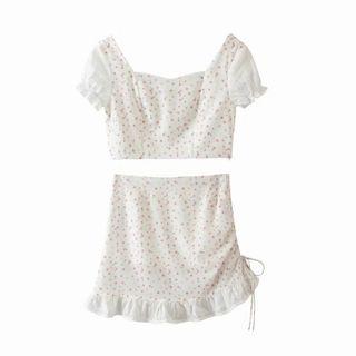 Short-sleeve Floral Cropped Blouse / Mini Skirt