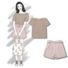 Set: Short-sleeve Off Shoulder T-shirt + Plaid Shorts