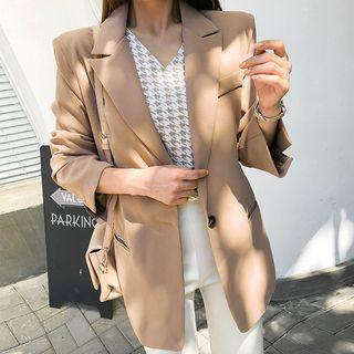 Peak-lapel One-button Blazer
