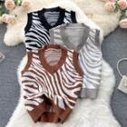 V-neck Zebra Printed Knit Vest