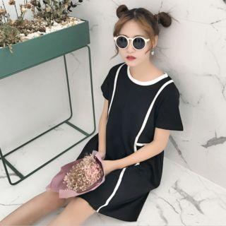 Short-sleeve Contrast Trim T-shirt Dress
