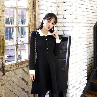 Contrast-collar Flared Knit Dress