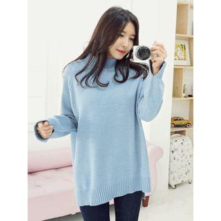 Raglan-sleeve Dip-back Colored Sweater