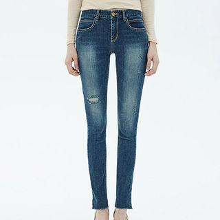 Fray-hem Distressed Washed Skinny Jeans