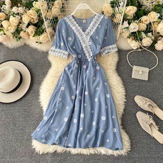 V-neck Short-sleeve Embroidered Lace Panel Dress