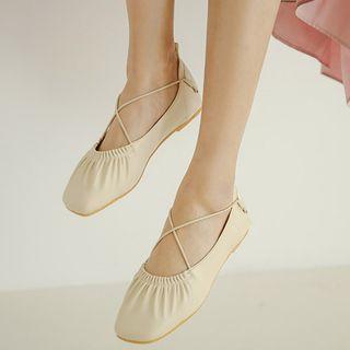 Square-toe Cross-strap Shirred Flats