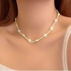 Flower Bead Choker Green & White - One Size