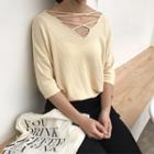 Elbow Sleeve Crisscross T-shirt