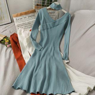 V-neck Wrapped Knit Midi Dress With Choker