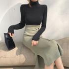 Plain Long-sleeve Top / Midi Skirt