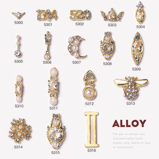 Golden Rhinestone Nail Art Decoration