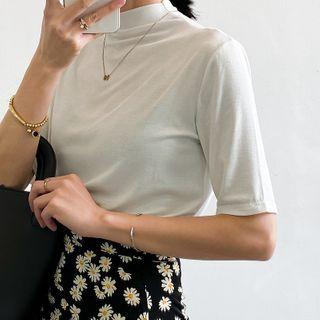 Short-sleeve Mock-turtleneck T-shirt