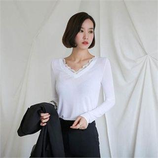Lace V-neck T-shirt